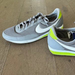 Nike Elite Waffle Trainers 10.5 Mens Shoes 10.5 Grey & Green